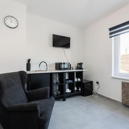 Apartmany Praha-Modrany Экстерьер фото
