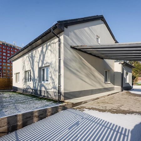 Apartmany Praha-Modrany Экстерьер фото
