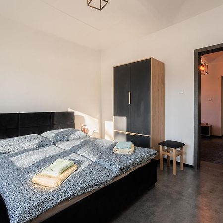 Apartmany Praha-Modrany Экстерьер фото
